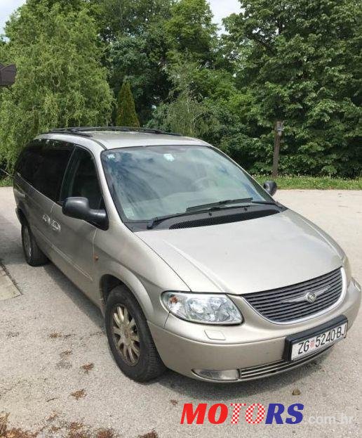 2003' Chrysler Grand Voyager photo #2