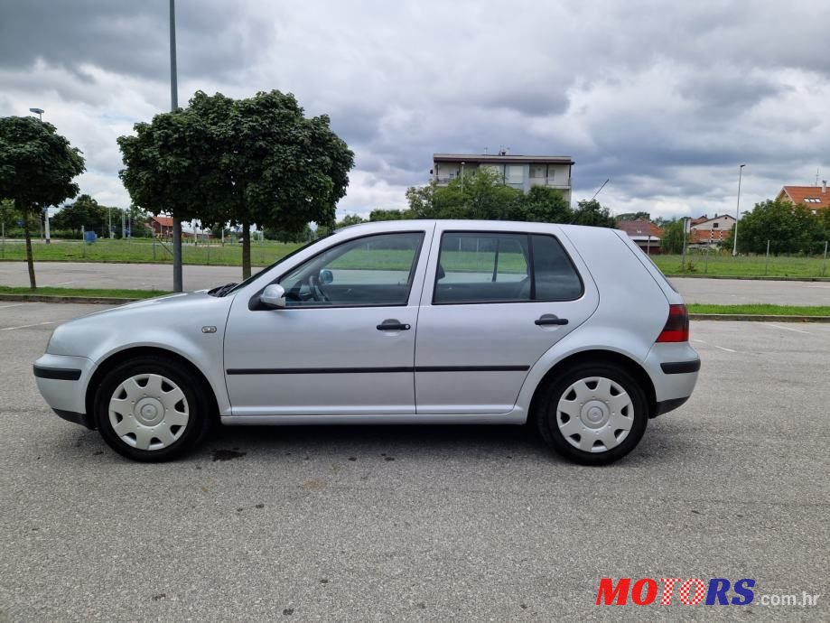 2001' Volkswagen Golf 4 photo #3