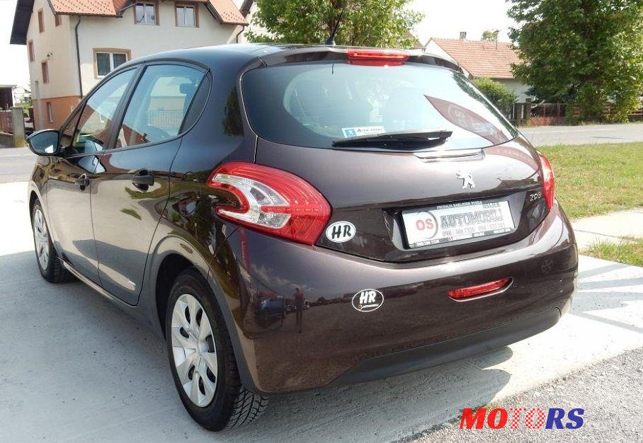 2012' Peugeot 208 1,4 Hdi photo #2