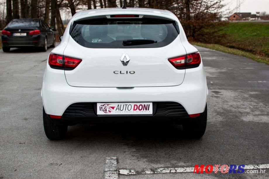 2014' Renault Clio photo #6