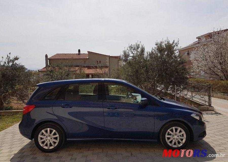 2012' Mercedes-Benz B-Klasa 180 Cdi photo #1