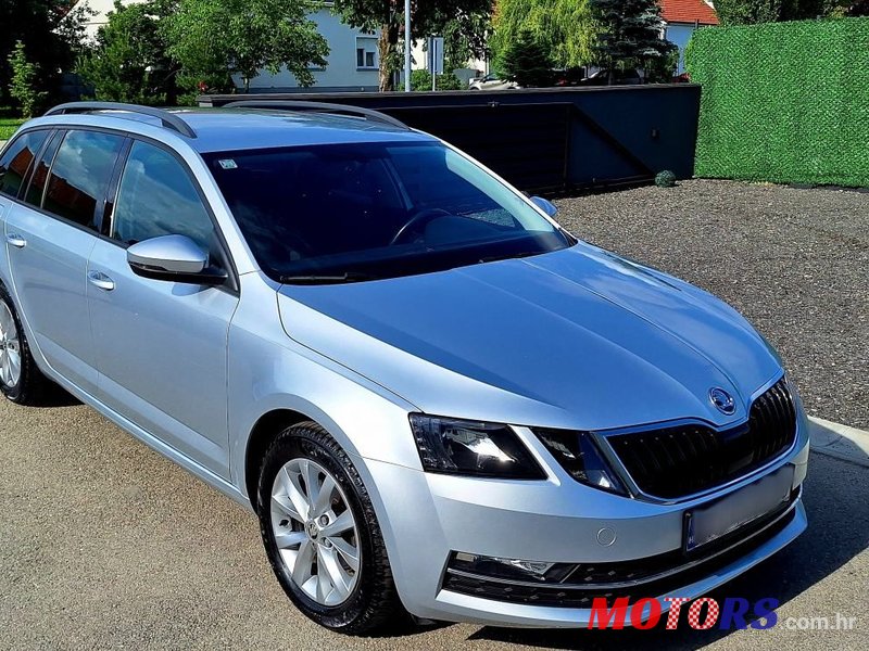 2019' Skoda Octavia Combi photo #2