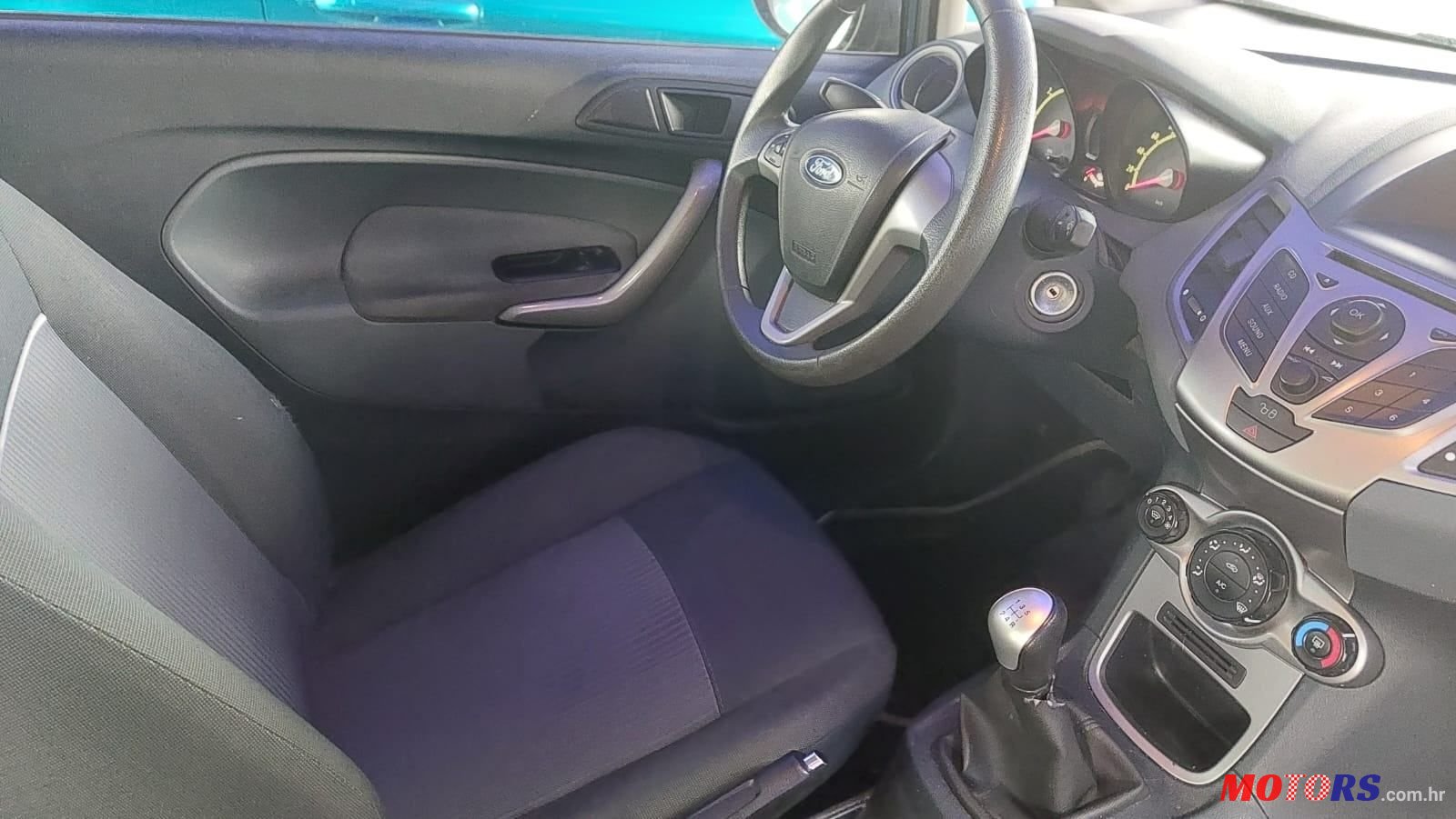 2010' Ford Fiesta 1.25 photo #4