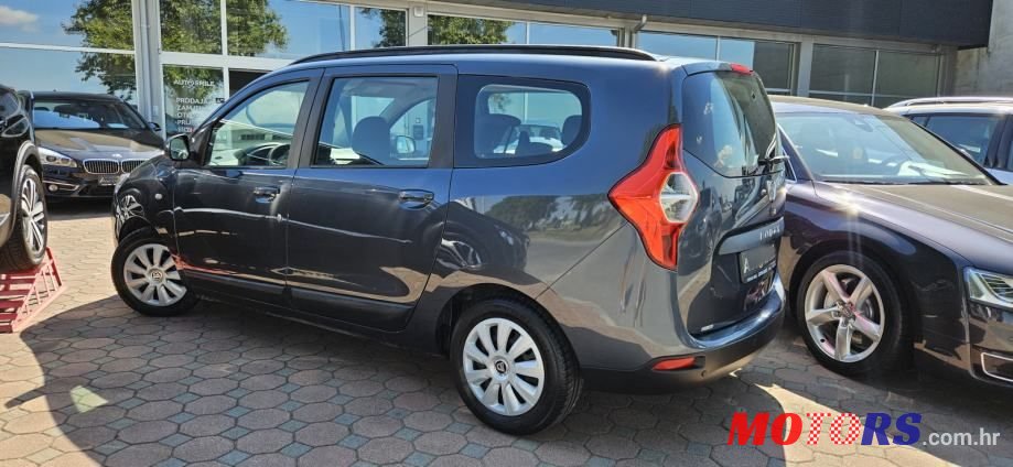 2014' Dacia Lodgy photo #3