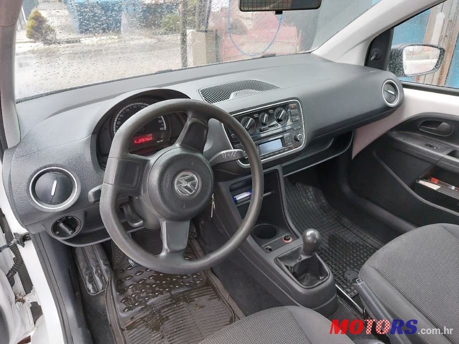 2013' Volkswagen Up! 1,0 Up! photo #3