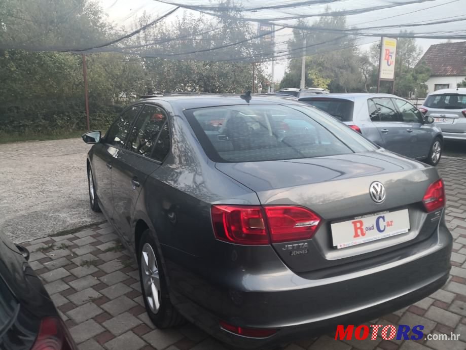 2012' Volkswagen Jetta 1,6 Tdi photo #5