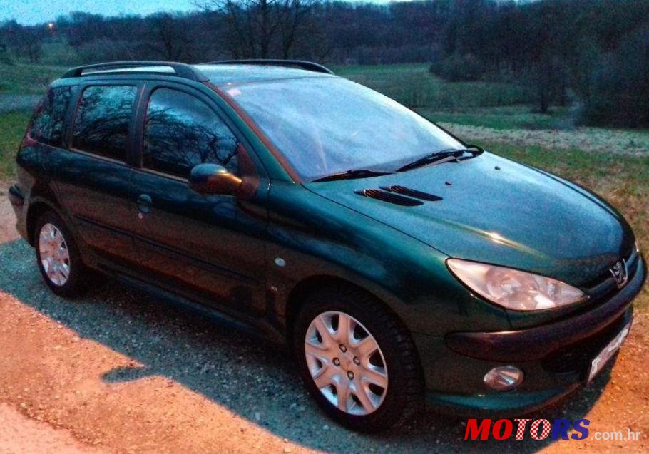 2002' Peugeot 206 Break photo #1
