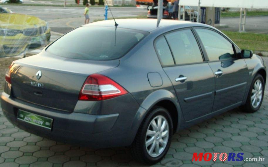 2007' Renault Megane Sedan photo #4