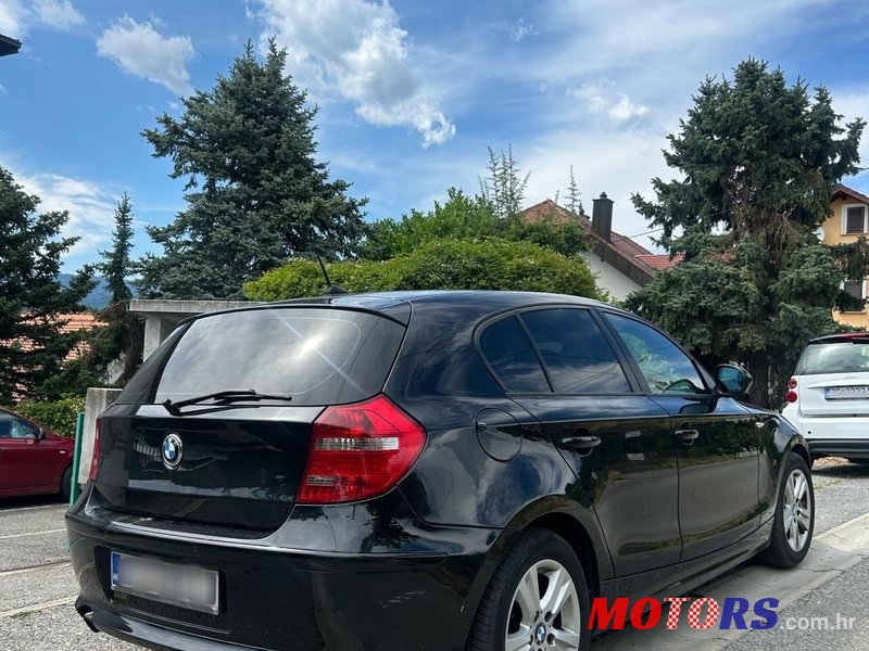 2010' BMW Serija 1 118D photo #2