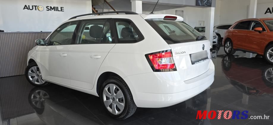 2018' Skoda Fabia Combi photo #5