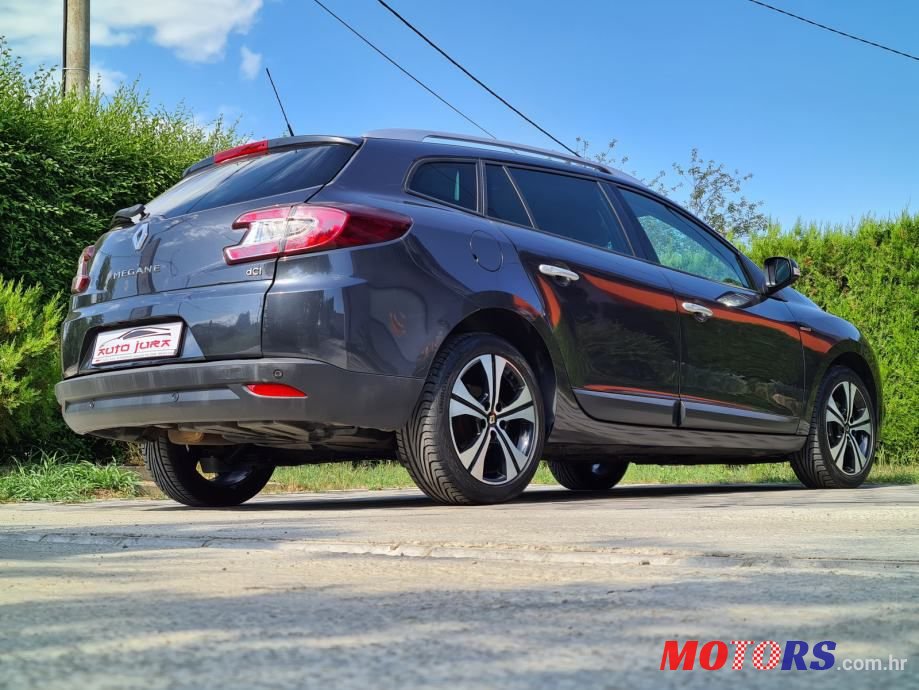 2012' Renault Megane Grandtour photo #5