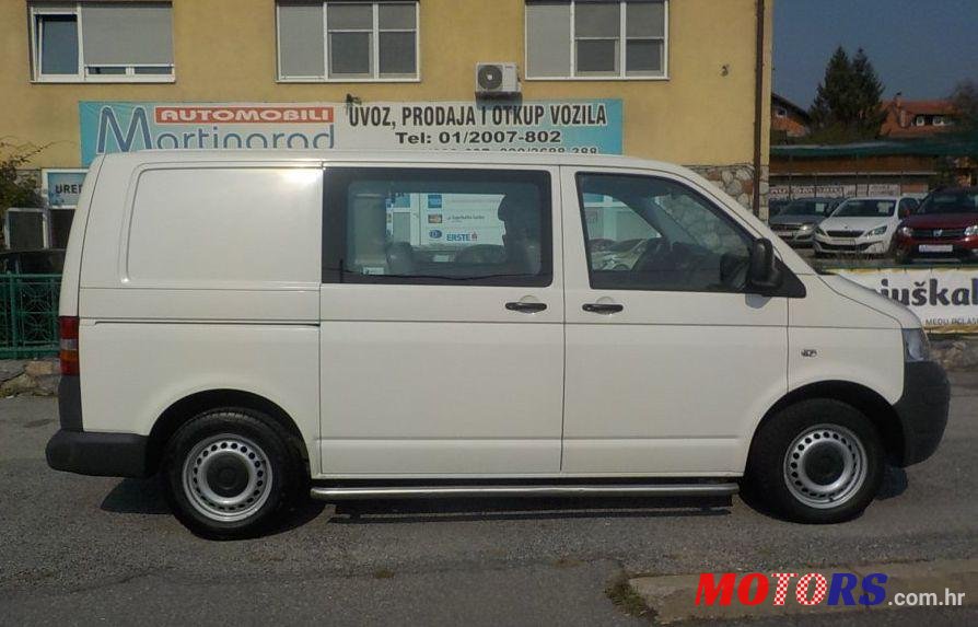 2008' Volkswagen Transporter photo #1