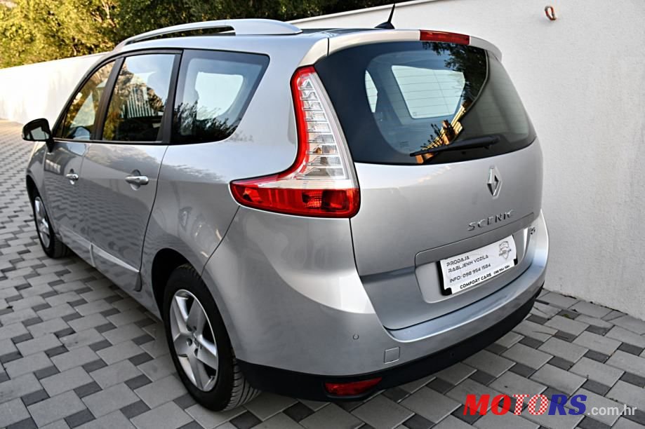 2016' Renault Grand Scenic Dci 110 photo #3
