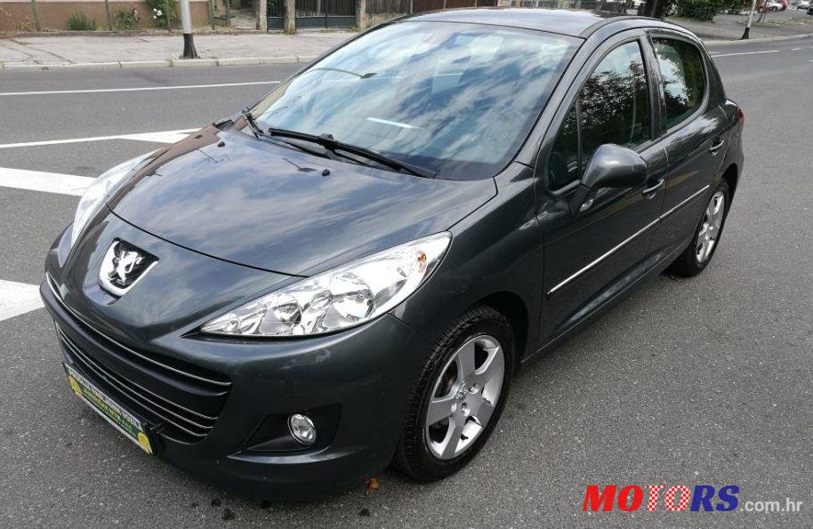 2011' Peugeot 207 1,6 Hdi photo #3