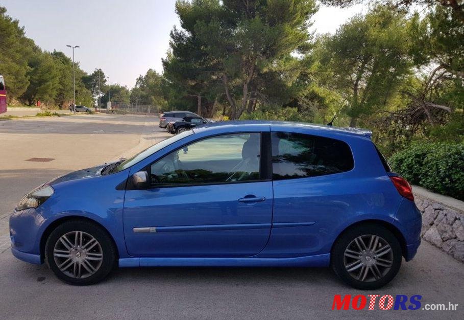 2010' Renault Clio 1,6 16V Gt photo #1