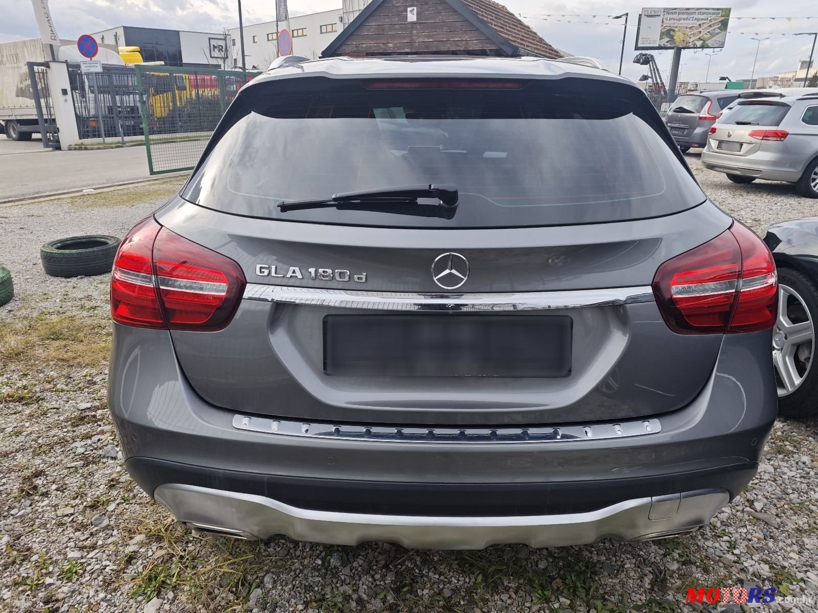 2017' Mercedes-Benz GLA 180 D photo #6