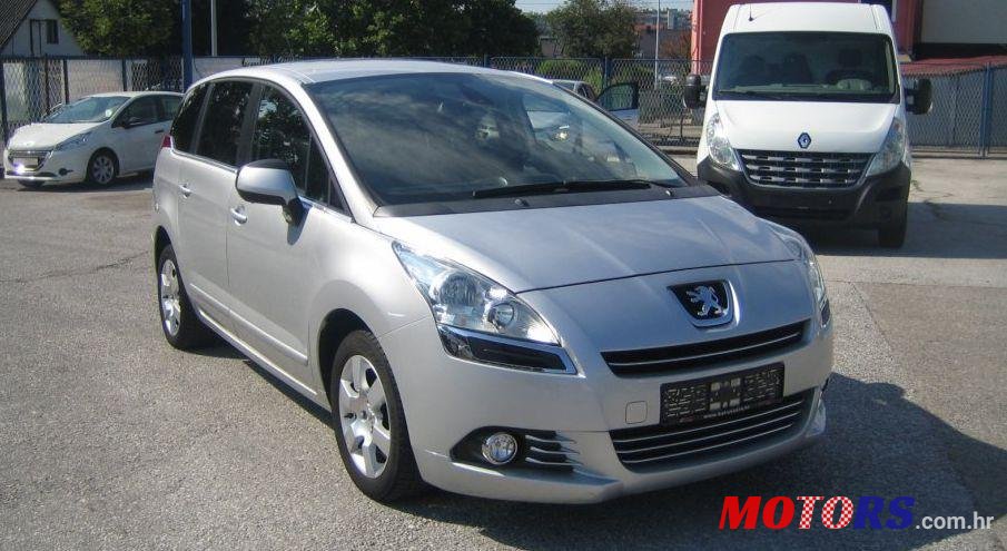 2013' Peugeot 5008 1,6 Hdi photo #1