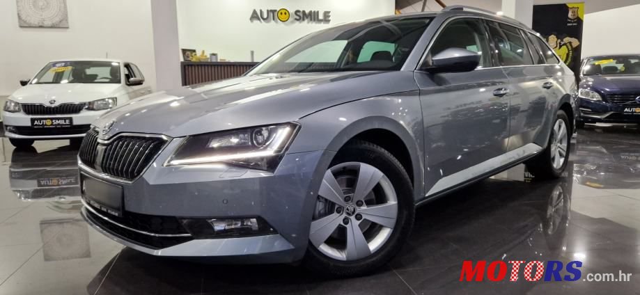 2018' Skoda Superb Combi photo #2