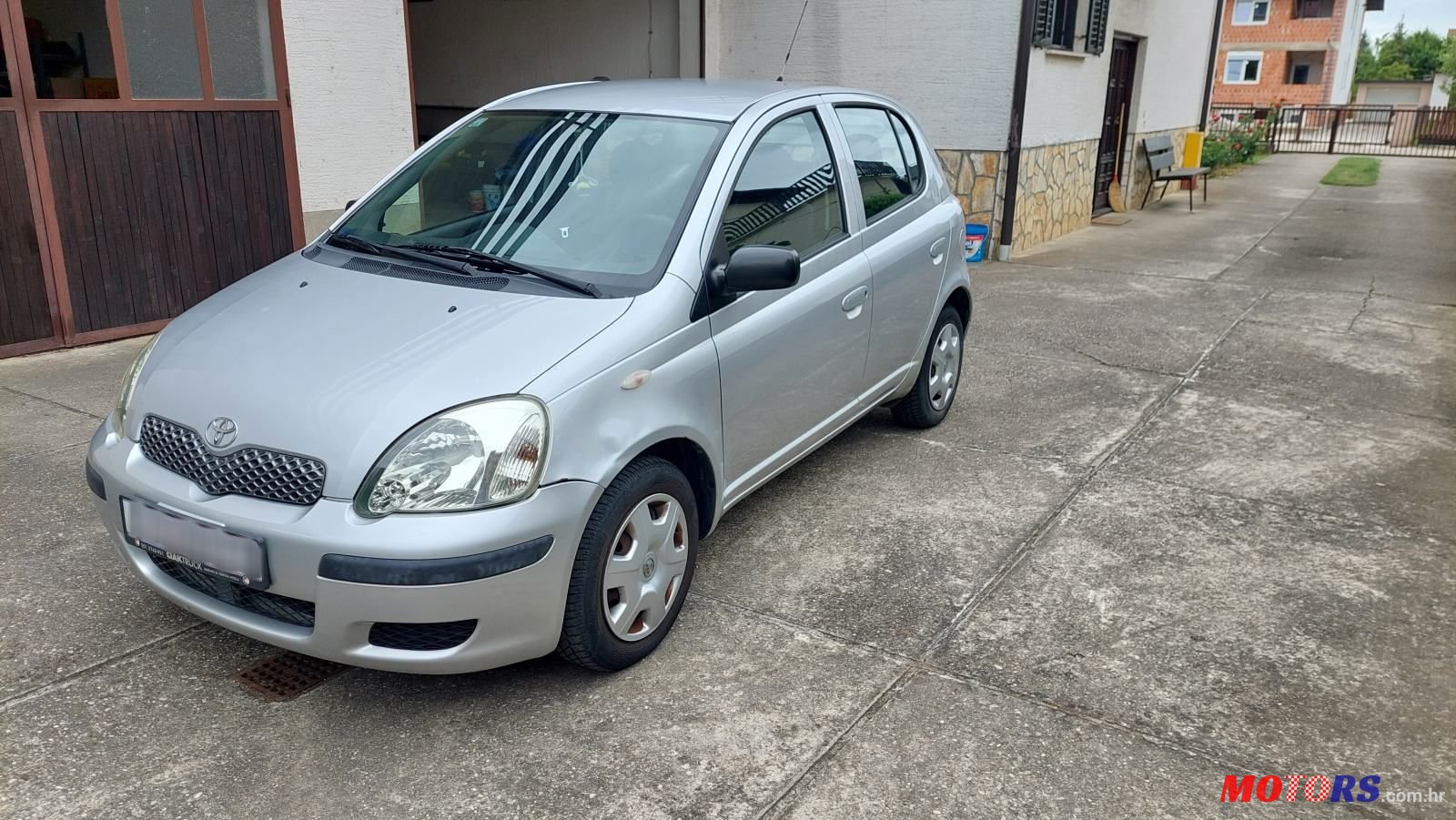 2003' Toyota Yaris 1,0 Vvt-I photo #2