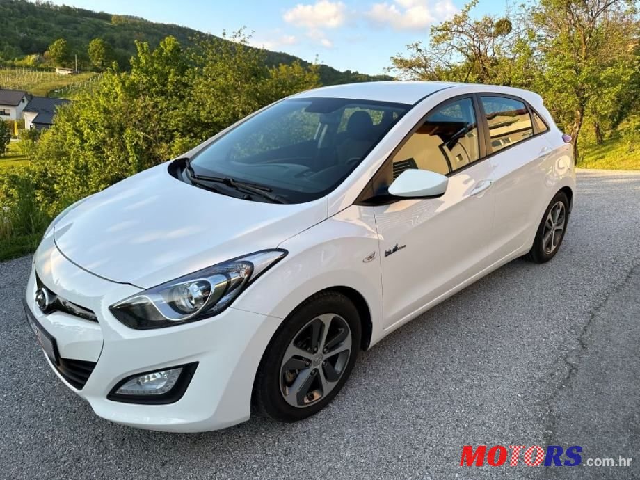2012' Hyundai i30 1,6 Crdi photo #2