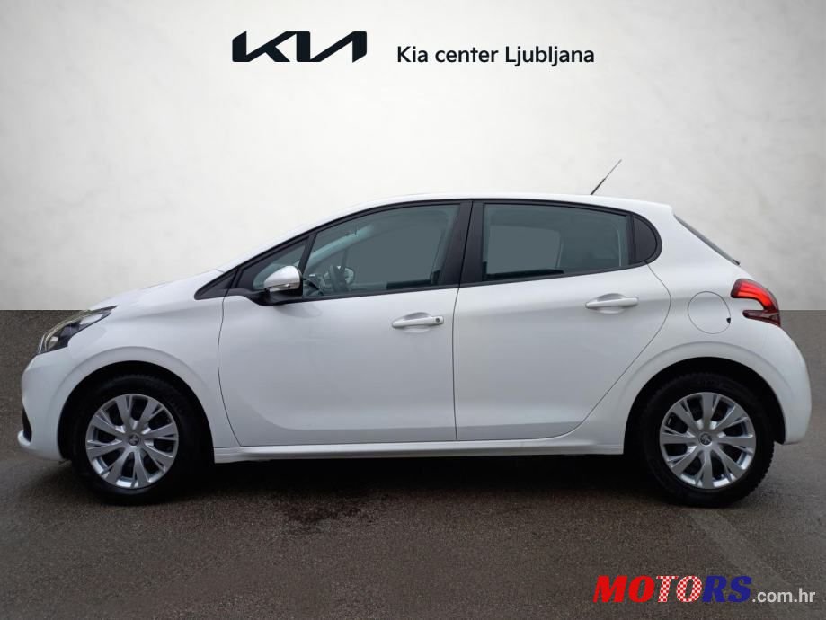 2019' Peugeot 208 photo #1