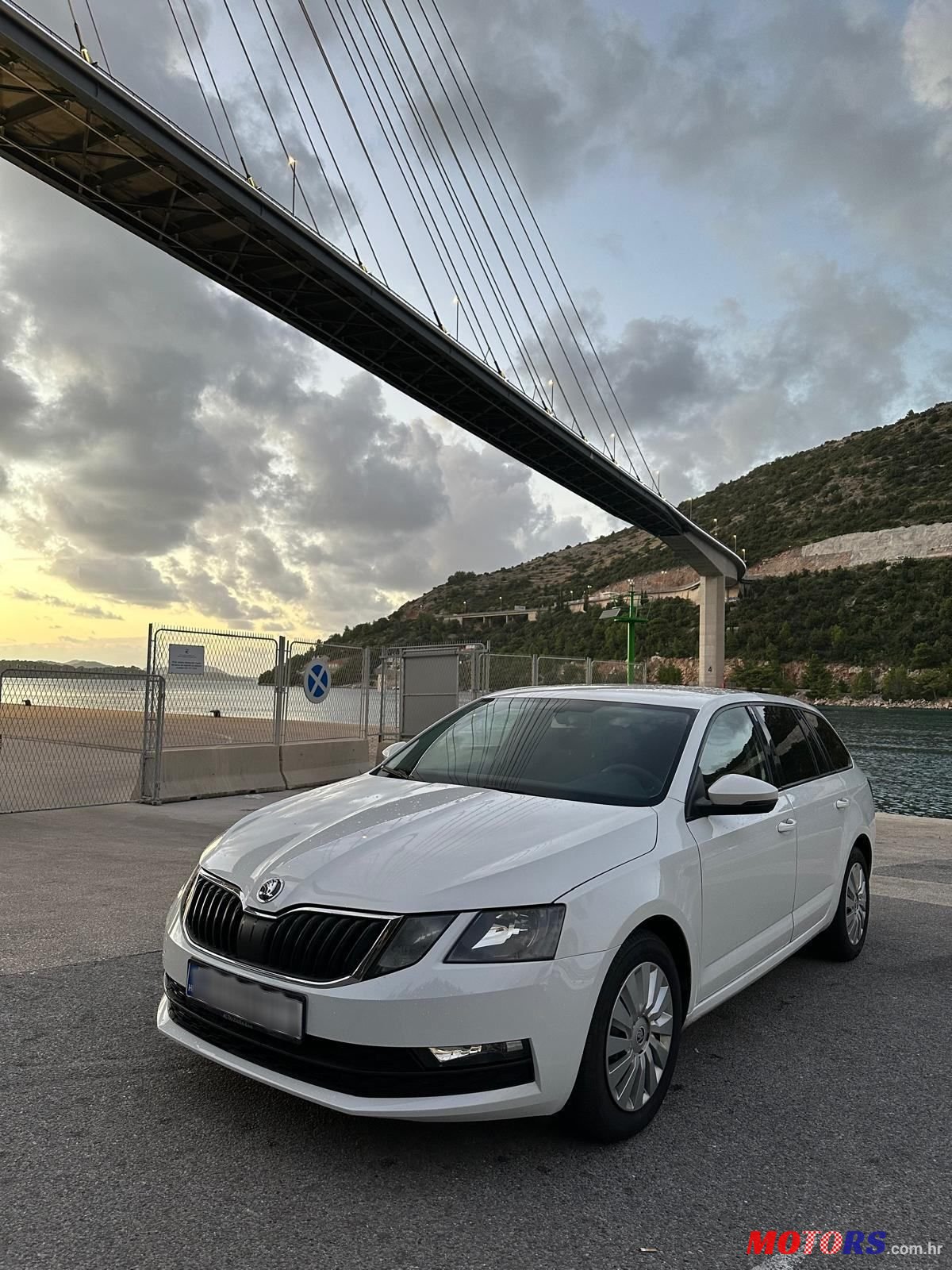 2017' Skoda Octavia Combi photo #1