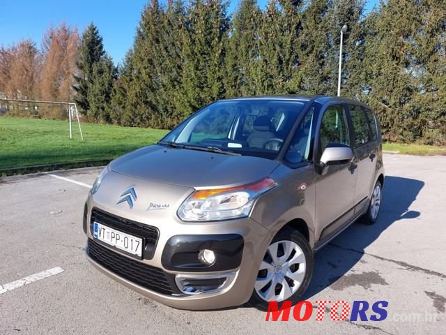 2010' Citroen C3 Picasso photo #3