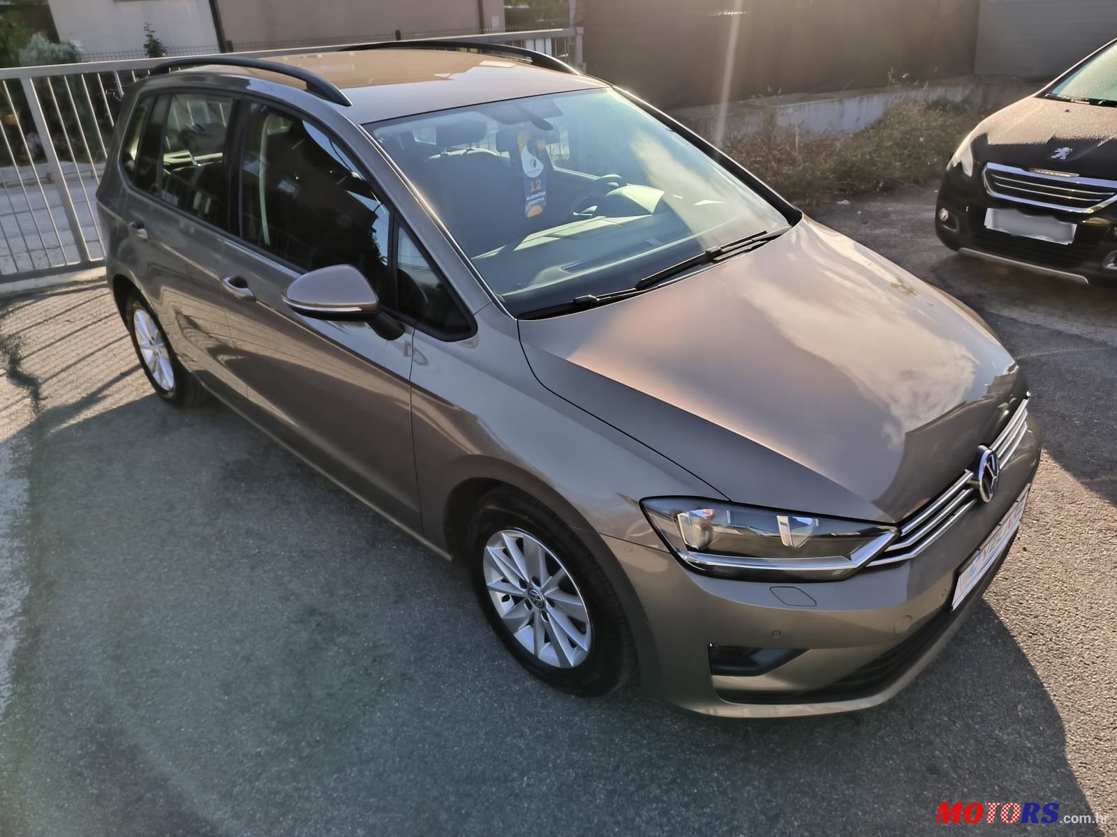 2016' Volkswagen Golf Sportsvan photo #3