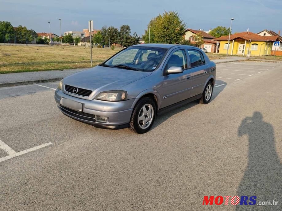 2003' Opel Astra 1,7 Dt photo #1
