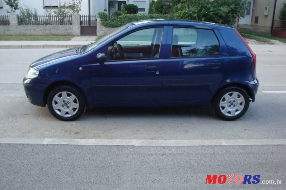 2004' Fiat Punto photo #1