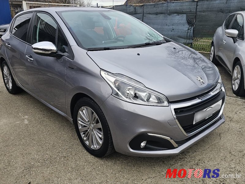 2019' Peugeot 208 1,2 Puretech photo #4