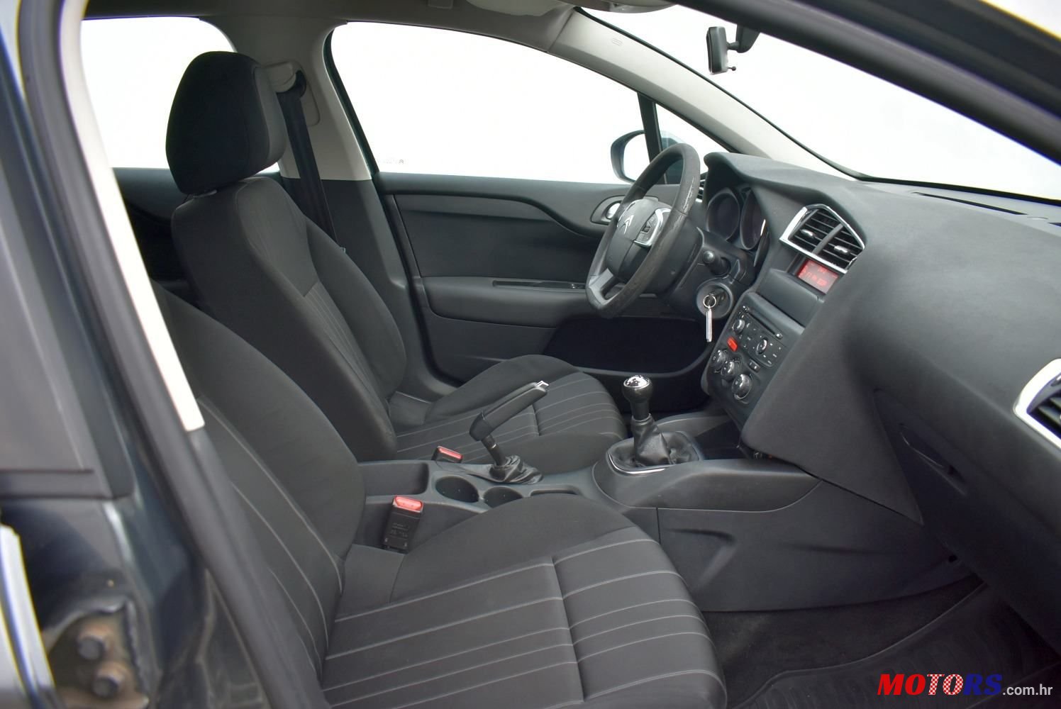 2013' Citroen C4 photo #5