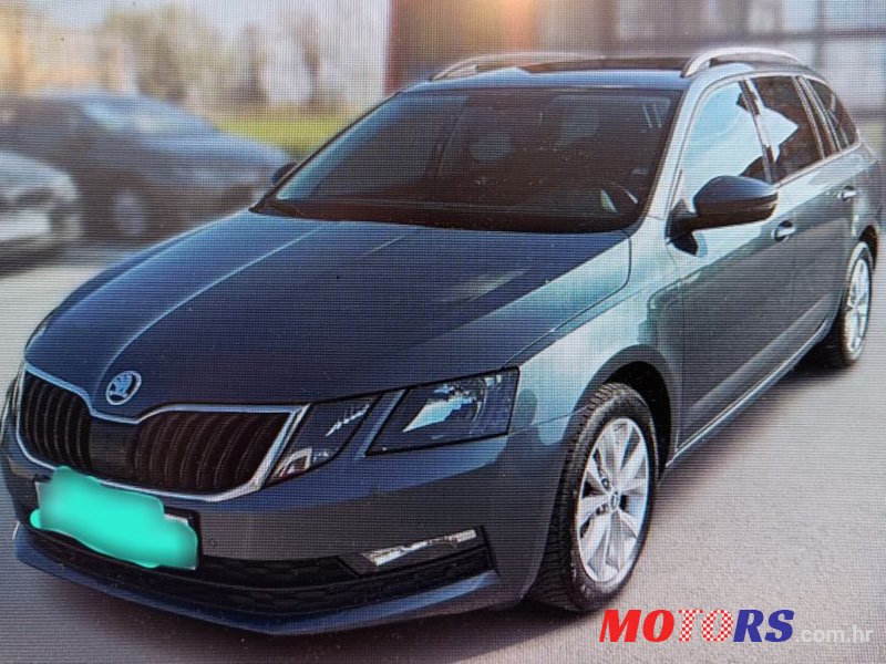 2020' Skoda Octavia Combi photo #1