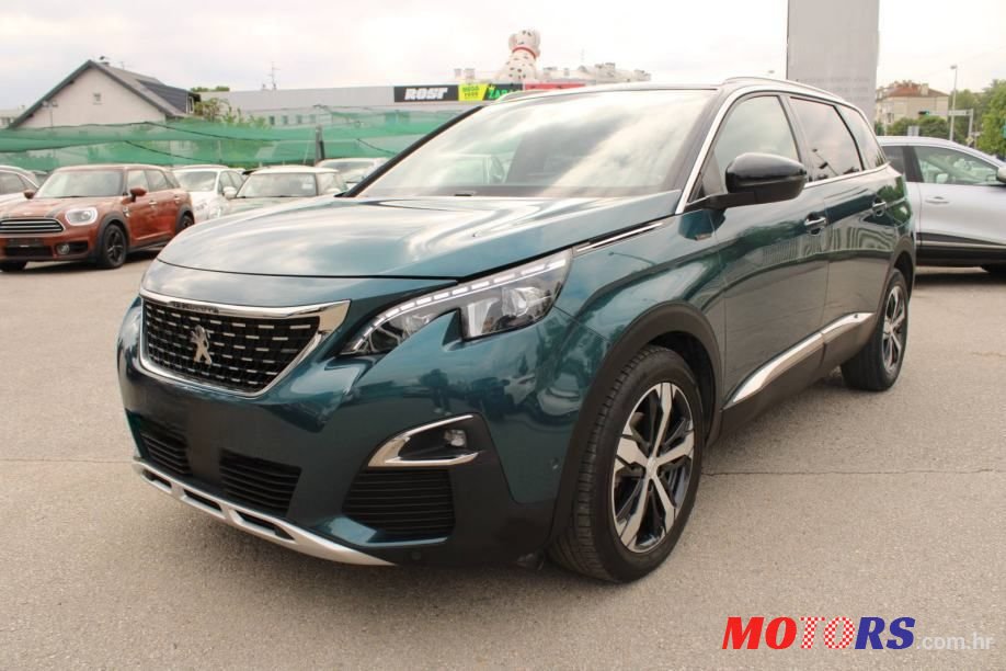 2020' Peugeot 5008 1,2 photo #2