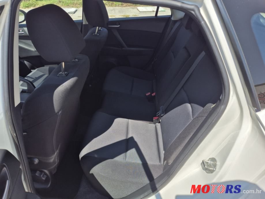 2010' Mazda 3 Sport photo #3