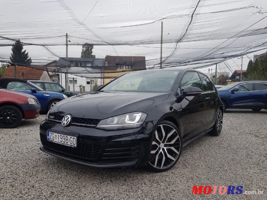 2014' Volkswagen Golf 7 2,0 Tdi Bmt photo #1
