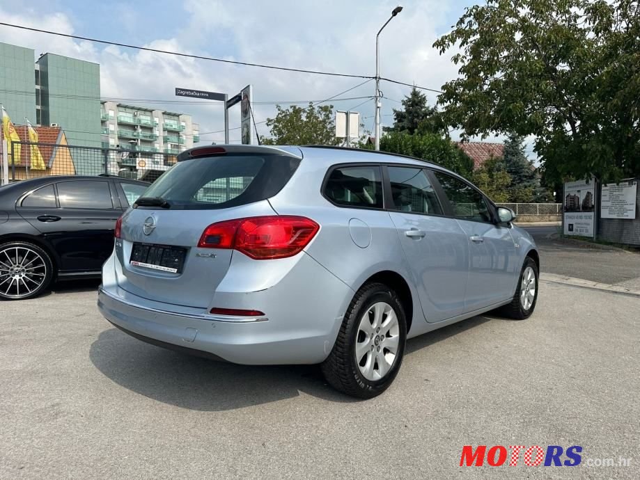 2016' Opel Astra Karavan photo #3