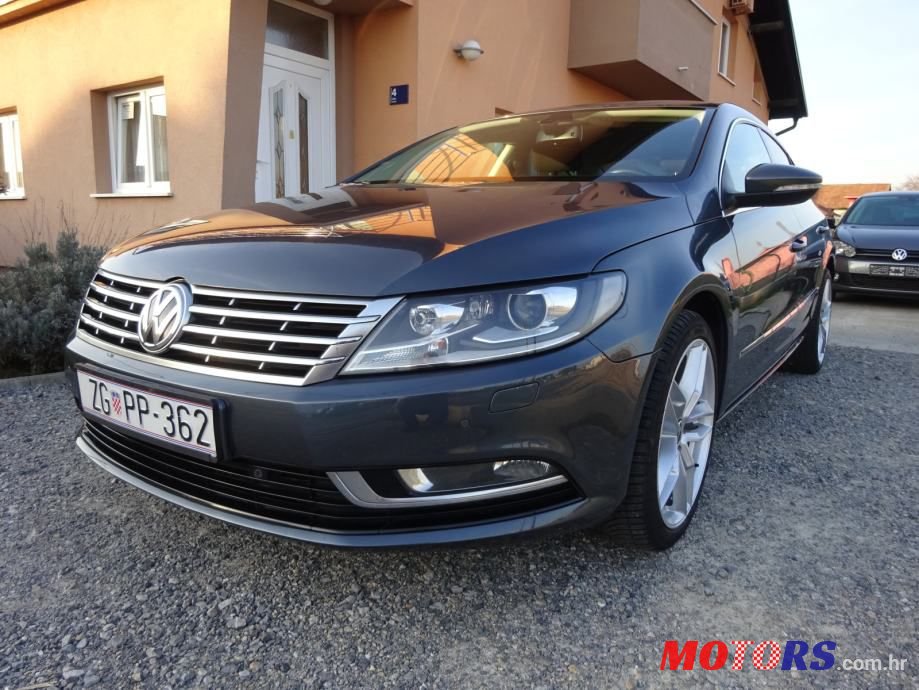 2013' Volkswagen Passat 2.0Tdi photo #1