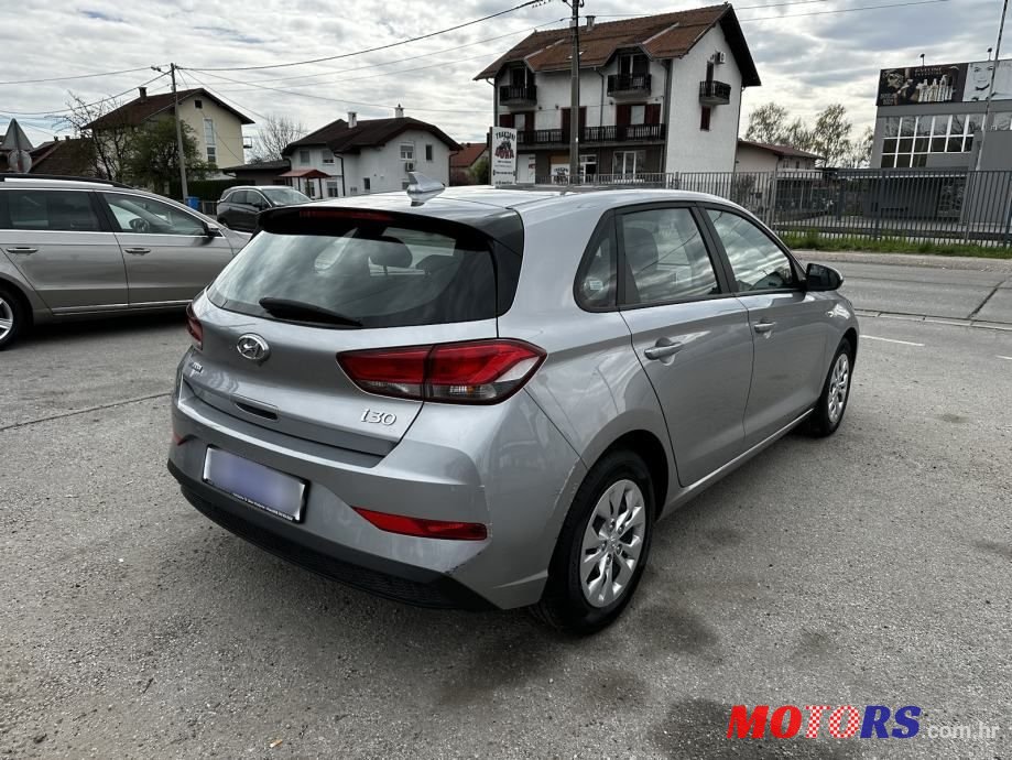 2022' Hyundai i30 1,5 Dpi photo #5