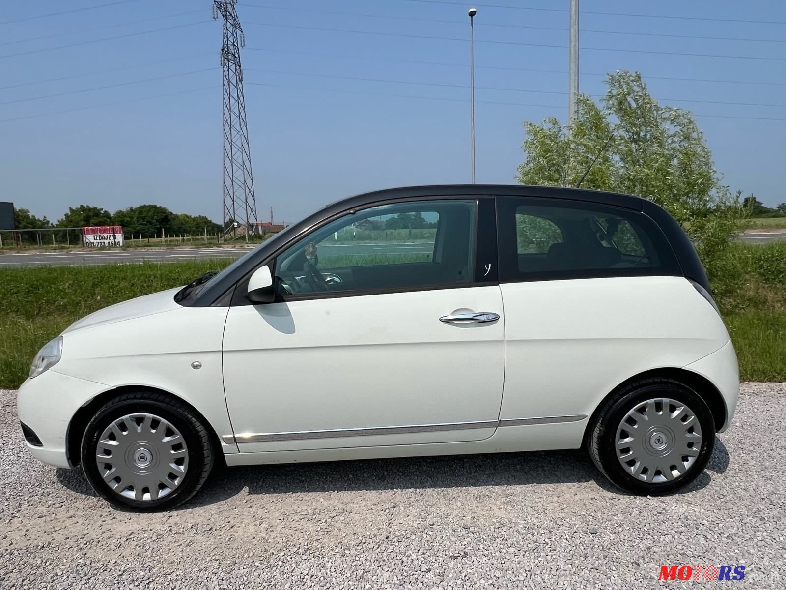 2011' Lancia Y 1,2 8V photo #2