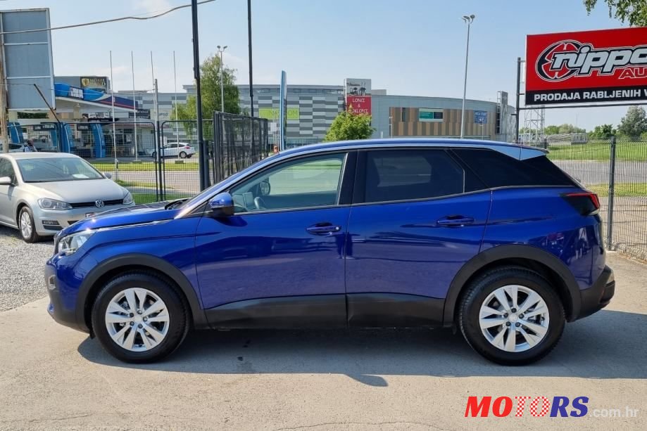 2020' Peugeot 3008 photo #3