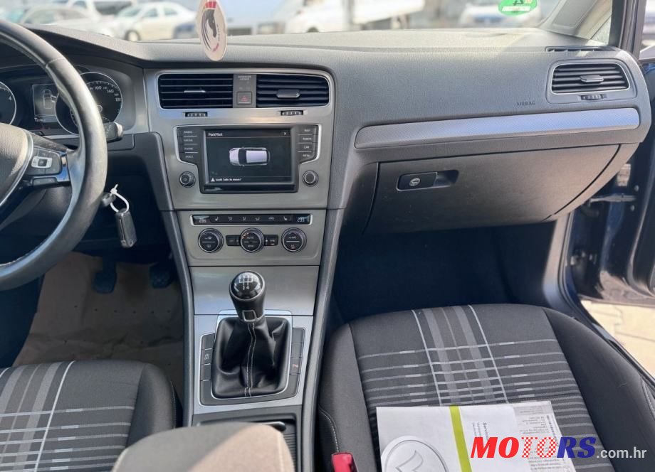 2015' Volkswagen Golf 7 1,6 Tdi photo #5