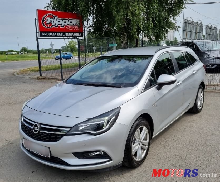 2017' Opel Astra Karavan photo #1