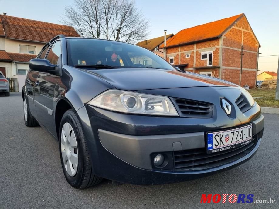 2017' Renault Megane Grandtour photo #2