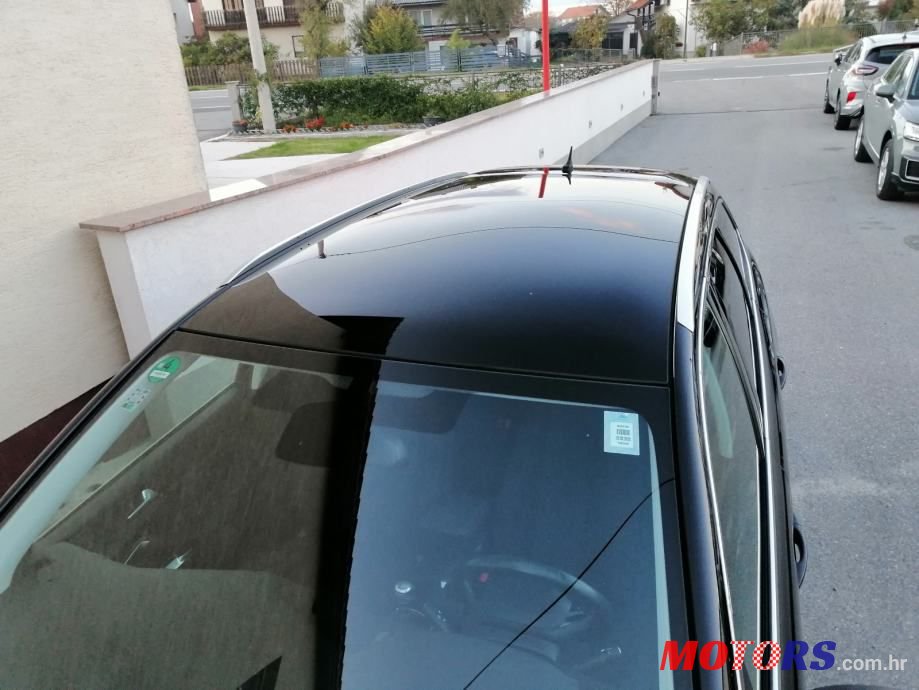 2014' Peugeot 308 Sw photo #2