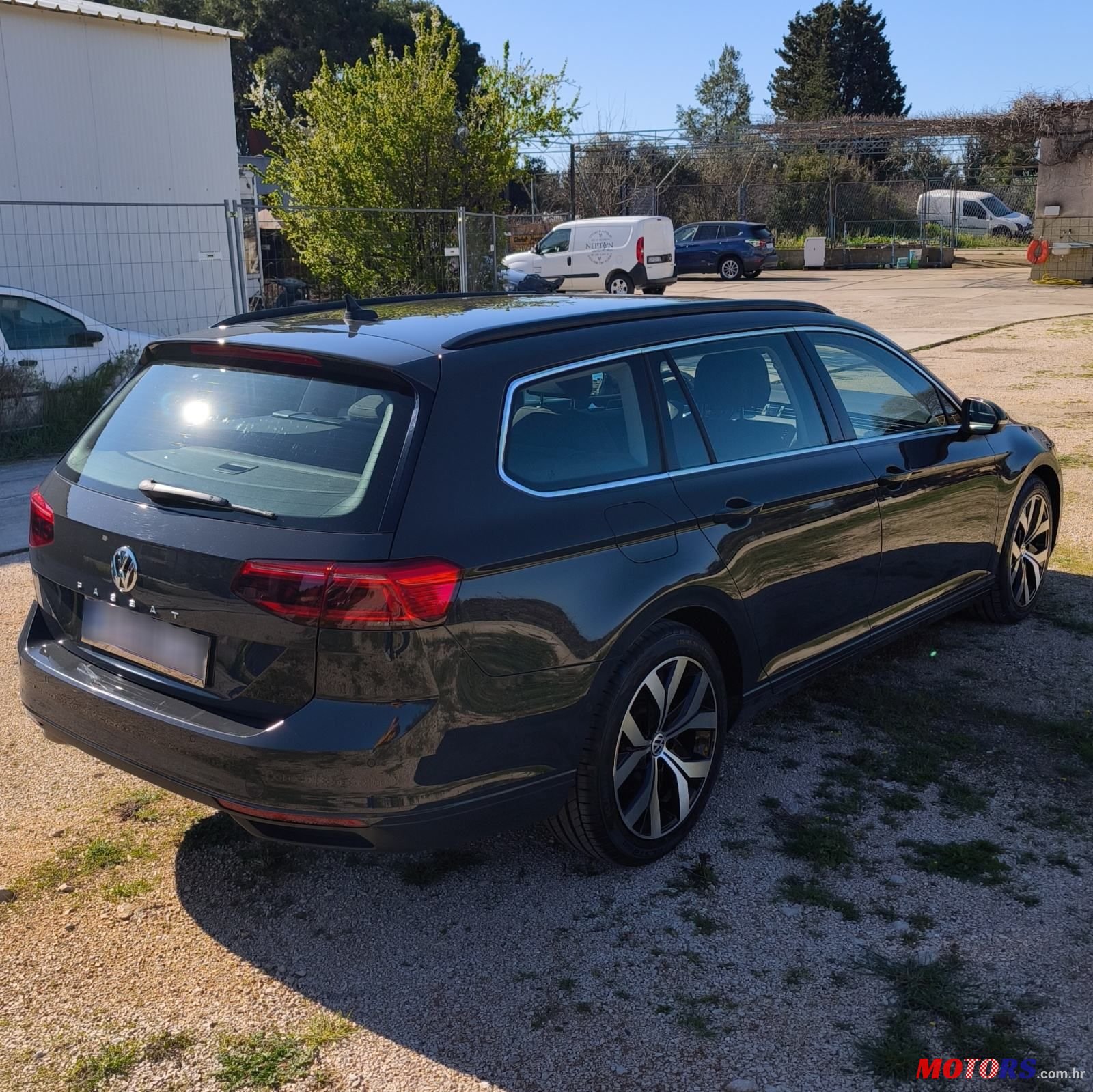 2020' Volkswagen Passat Variant photo #3