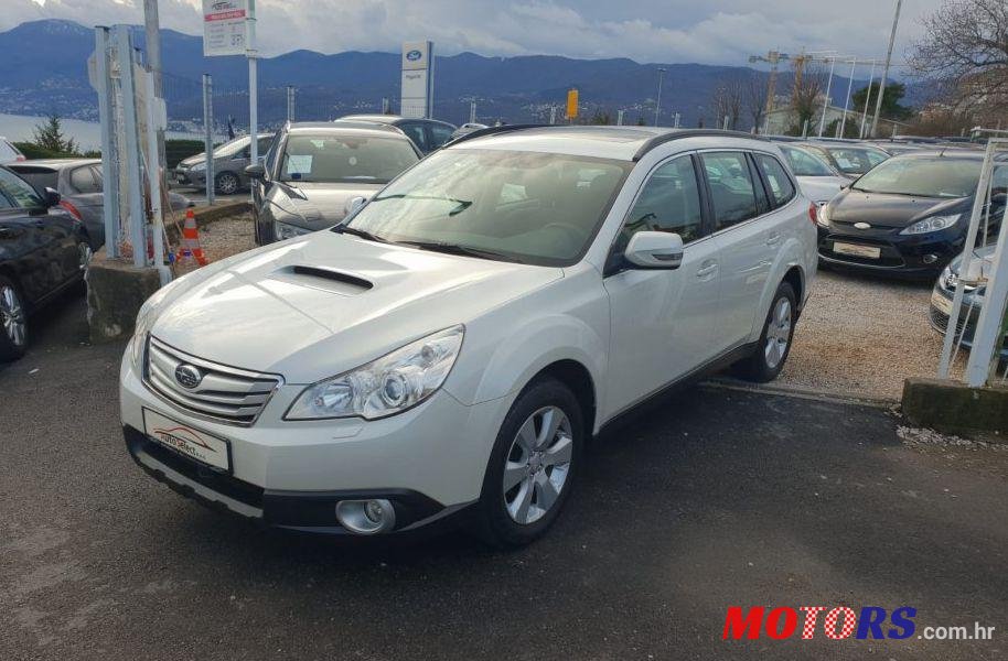 2010' Subaru Outback 2,0 D Vc photo #1