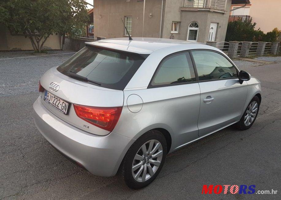 2011' Audi A1 1,6 Tdi photo #1