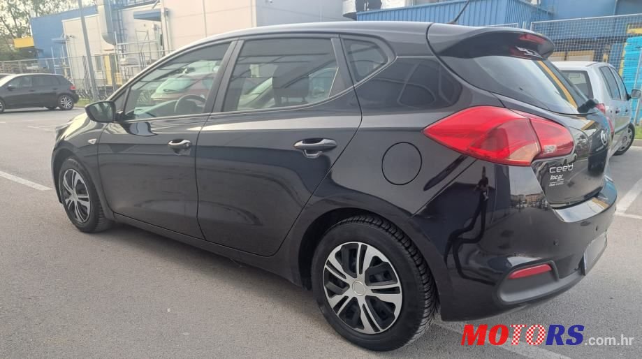 2013' Kia Ceed 1,4 Crdi Ex Alu photo #3