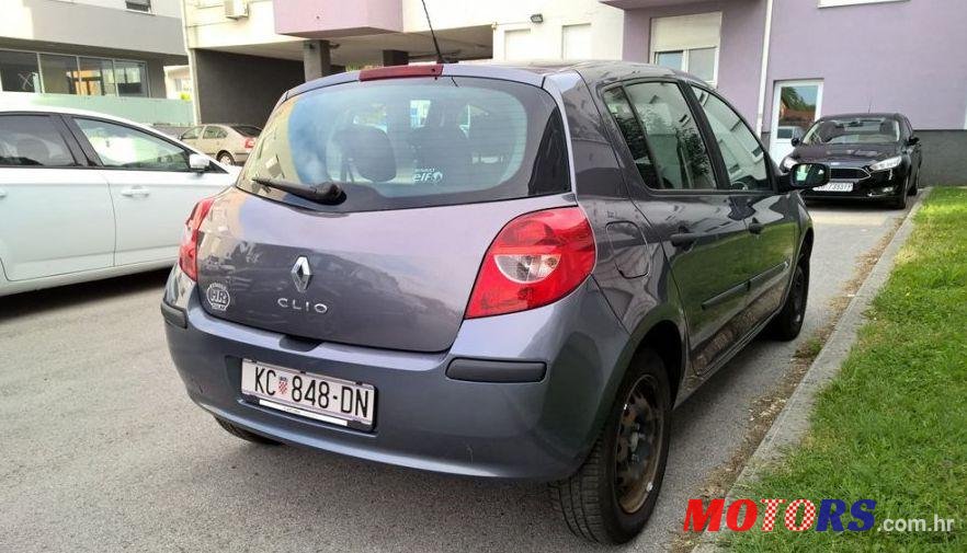2007' Renault Clio 1,2 16V photo #1